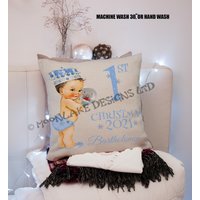 Baby's First Christmas Vintage Baby Und Schneekugel Personalisierte Kissenbezug von MoonlakeDesignMugs