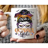 Oktober Mädchen, Einzigartiges Halloween, Mädchen Becher, Halloween Oktober, Halloween-Liebhaber, Halloween-Kaffeetasse, Halloween-Geschenke von MoonlitWonderland