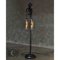 The Gatsby - St. Germain Edition Stehlampe Im Vintage Stil Mit Scheibenrad Und Recycelten Glasflaschen von MoonshineLamp