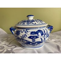 Jahrgang Wienerwald Feine China Mann Mcmxcii Oval Porzellan Bedeckt Blaue Donau Servierschale Jahrgang Wienerwald Feine China Mann Mcmxcii Oval Porzellan Bedeckt Blaue Donau Servierschale von MoorkashoP