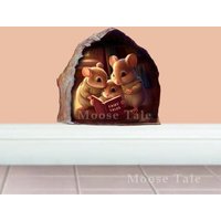 Muttertagsgeschenk Maus Lesebuch Im Loch Mäusefamilie Aufkleber Wandtattoo Fußleiste Muttertag Für Spielzimmer Kinderzimmer von MooseTale