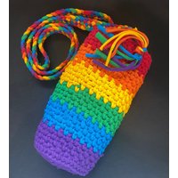 Benutzerdefinierte Flaschenhalter Gehäkelt Mit T-Shirts Benutzerdefinierte Flaschenhalter Gehäkelt Mit T-Shirts von MoreThanUpcycling