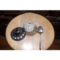 International Deep Silver Glass Sugar Jar Mit Spaten Löffel 1969, Vintage Jelly Versilbertem Deckel Und Löffel, Morethebuckles von Morethebuckles