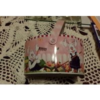 Vintage Die Blechdose Firma Ostern Metall Mit Henkeln, Osterdekor, Bonbondose, Morethebuckles, Handgearbeitete Osterdose, Osterhase Vintage Die Blechdose Firma Ostern Metall Mit Henkeln, Osterdekor, Bonbondose, Morethebuckles, Handgearbeitete Osterdose, Osterhase von Morethebuckles