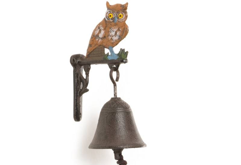 Moritz Hausglocke Eule Uhu Vogel auf Mauer Moritz Hausglocke Eule Uhu Vogel auf Mauer von Moritz