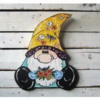 Handbemalter Holzzwerg Aus Holz Willkommensschild Im Zeichen Des Gartens von MorningStarWoodSigns