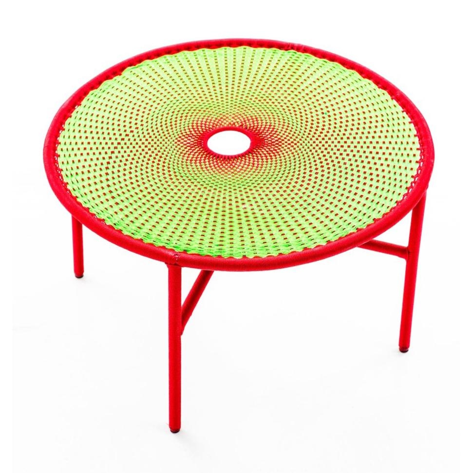 Moroso - Banjooli Tisch - hellgrün/rot/handgeflochten/Gestell Stahl lackiert/H x Ø 72x96cm von Moroso