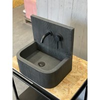 Betonspüle Mit Gegossenem Spritzschutz von MorrisConcreteDesign