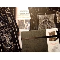 Intuitive Revelation Tarot Durs Und "Miners" Einschließlich Der Tore Wächter, Perfektes Original | Letzte Ausgabe Schwarz Weiß Intuitive Revelation Tarot Durs Und "Miners" Einschließlich Der Tore Wächter, Perfektes Original | Letzte Ausgabe Schwarz Weiß von MorrisRoadStudio