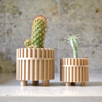 Funky Holz Übertopf "Picket Fence" von MorseStudioCo