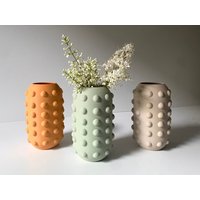 Große "Punkte Vase" Pastell Grün Mattes Finish Mid Century Modern von MorseStudioCo