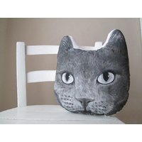 Chartreux Katze Kissen Kopf Geformt Russisch Blau Throw Pillow Dekorative Britisch Kurzhaar Grau Handgemalt von MosMea