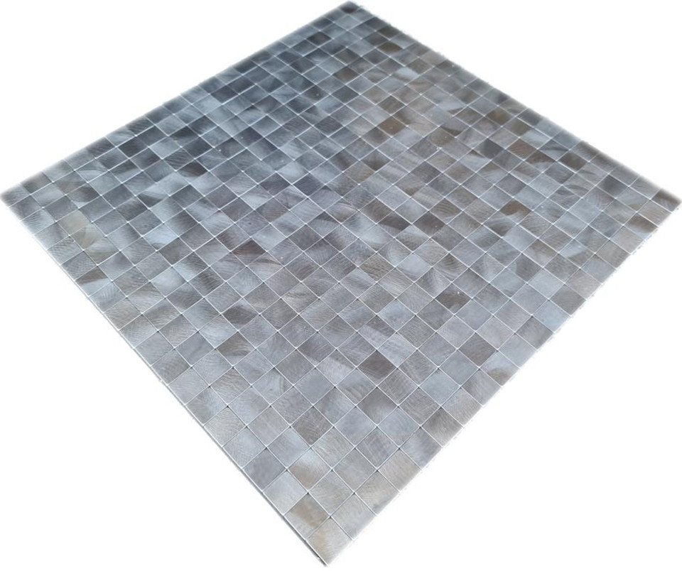 Mosani Aluminium Metall Wandfliese Selbstklebende Mosaik Fliesen Fliesenaufkleber Wanddeko, Silber, Spritzwasserbereich geeignet, Küchenrückwand Spritzschutz von Mosani