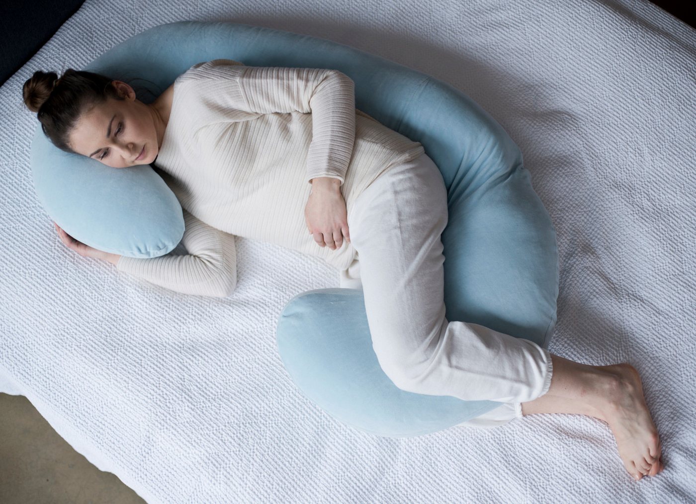 Motherhood Lagerungskissen Premium Sleepy-C, Baumwoll-Velour, Seitenschläferkissen, OEKO-TEX® STANDARD 100 Klasse 1 zertifiziert von Motherhood
