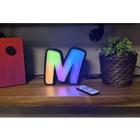 3D Gedruckte Rgb Led Letter Lampe Mit Fernbedienung - Unikat Ideal Für Schreibtisch, Kinderschreibtisch, Spiel-/Medienraum von Mothershipstore
