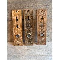 Eastlake Stil Messing Doppel Schlüsselloch Türschild Eastlake Stil Messing Doppel Schlüsselloch Türschild von MotleyVG