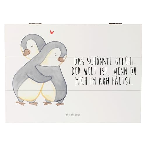 Mr. & Mrs. Panda 25 x 18 cm Holzkiste Pinguine Kuscheln - Geschenk, Truhe, XXL, Jahrestag, für Männer, Partner, für Ehemann, Geschenk für Frauen, von Mr. & Mrs. Panda