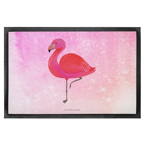 Mr. & Mrs. Panda 50 x 75 cm Fußmatte Flamingo Classic - Geschenk, rosa, Stolz, Schmutzfänger, Motivfußmatte, Türmatte, einzigartig, Außenseiter, für von Mr. & Mrs. Panda