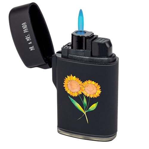 Mr. & Mrs. Panda Feuerzeug Blume Sonnenblume - Geschenk, Sturmfeuerzeug nachfüllbar, Luxus Feuerzeug, Frühlings Deko, Freundschaft, Garten, Best Mr. & Mrs. Panda Feuerzeug Blume Sonnenblume - Geschenk, Sturmfeuerzeug nachfüllbar, Luxus Feuerzeug, Frühlings Deko, Freundschaft, Garten, Best von Mr. & Mrs. Panda