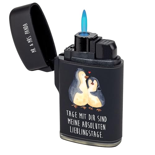 Mr. & Mrs. Panda Feuerzeug Pinguin umarmen - Geschenk, Hochzeitstag, Liebe, Verlobung, Liebesgeschenk, Paar, Seevogel, Umarmung verliebt von Mr. & Mrs. Panda