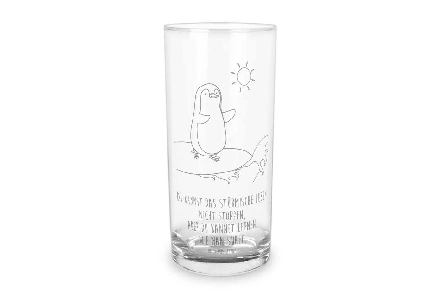 Mr. & Mrs. Panda Glas 400 ml Pinguin Surfer - Transparent - Geschenk, Wasserglas, optimisti, Premium Glas, Magische Gravur von Mr. & Mrs. Panda