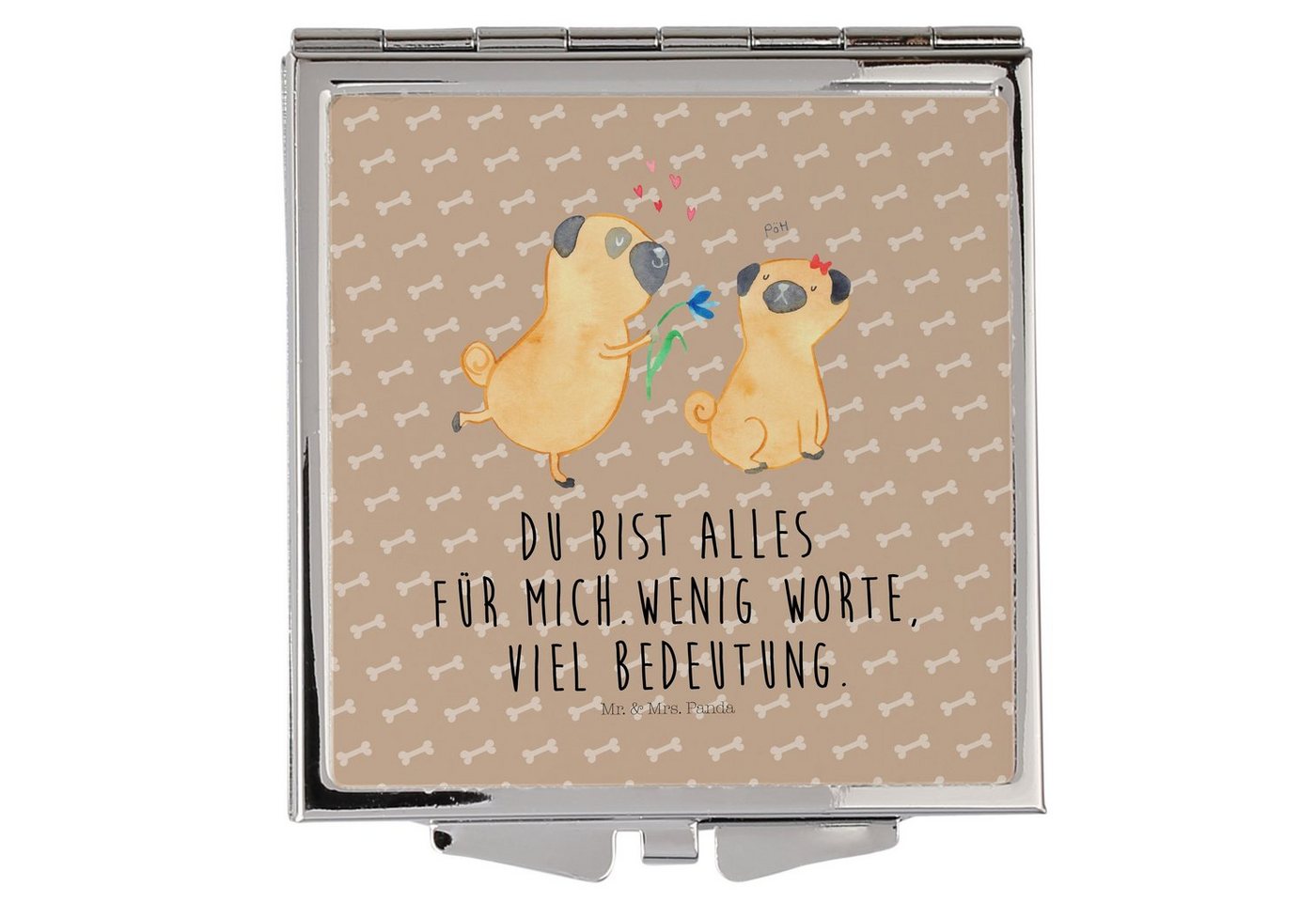 Mr. & Mrs. Panda Kosmetikspiegel Mops Verliebt - Hundeglück - Geschenk, Spiegel, Liebesspruch. Verlobt (1-St), Passt in jede Tasche von Mr. & Mrs. Panda