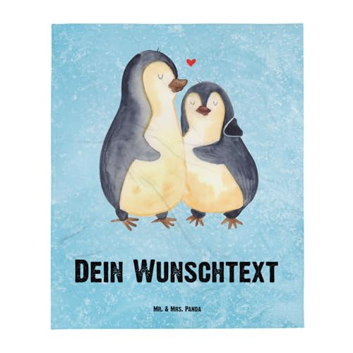 Mr. & Mrs. Panda Personalisierte Decke Pinguin umarmend - Personalisierte Geschenke, Decke Bedrucken, Decke mit Namen, Kuscheldecke Bedrucken, von Mr. & Mrs. Panda