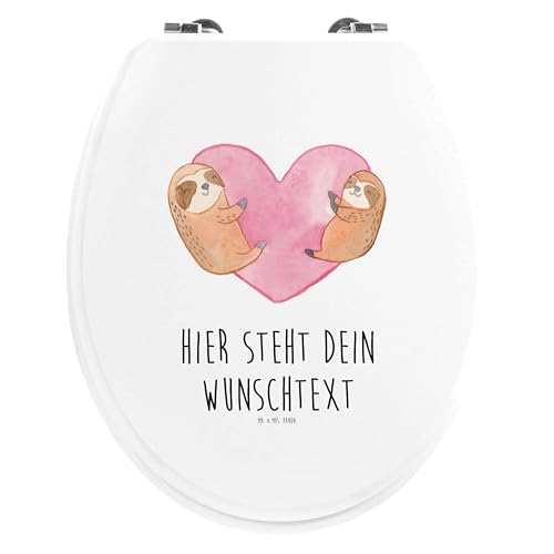 Mr. & Mrs. Panda Personalisierter WC Sitz Motiv Faultiere Herz - Personalisierte Geschenke, Mitbringsel, Partner, Ehefrau, Geschenk für Freundin, von Mr. & Mrs. Panda