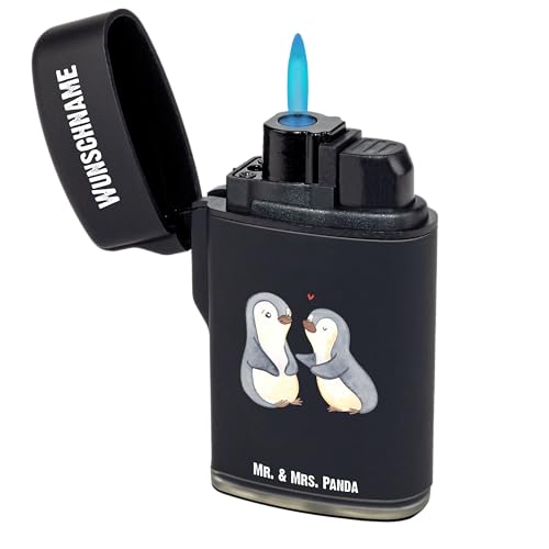 Mr. & Mrs. Panda Personalisiertes Feuerzeug Pinguine trösten - Personalisierte Geschenke, Geschenk für Frauen, Personalisiertes Gas-Feuerzeug, von Mr. & Mrs. Panda