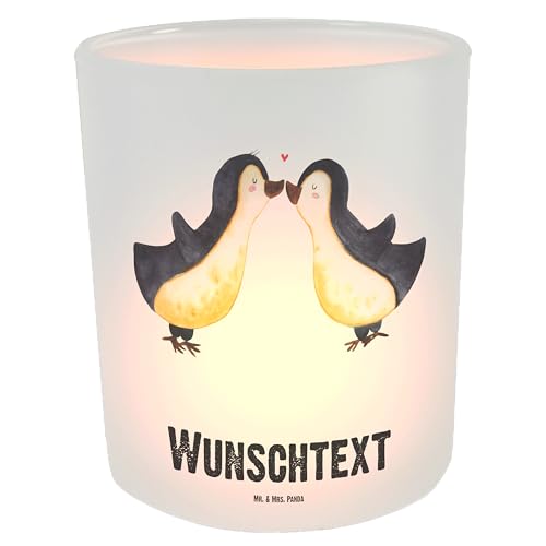 Mr. & Mrs. Panda Personalisiertes Windlicht Pinguin Liebe - Personalisierte Geschenke, Name, Personalisierte Kerze, Personalisiertes Kerzenglas, von Mr. & Mrs. Panda