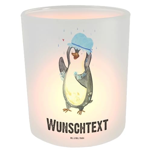 Mr. & Mrs. Panda Personalisiertes Windlicht Pinguin Duschen - Personalisierte Geschenke, Personalisierte Kerze, Personalisiertes Kerzenglas, Baden, von Mr. & Mrs. Panda