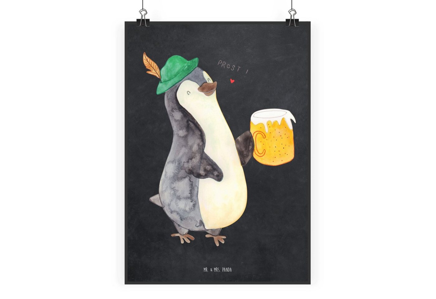 Mr. & Mrs. Panda Poster DIN A1 Pinguin Bier - Kreidetafel - Geschenk, Wanddeko Bild, Kinderpo, Pinguin Bier (1 St), Brillanter Druck von Mr. & Mrs. Panda