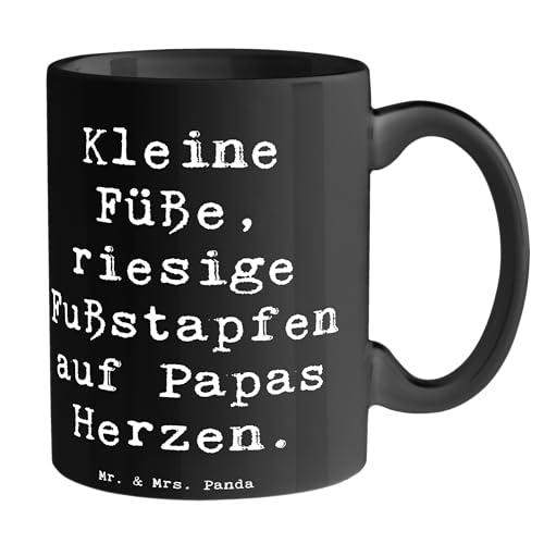 Mr. & Mrs. Panda Tasse Baby Fußstapfen - Geschenk, Büro Tasse, Becher, Geschenk Tasse, Kaffeebecher, Keramiktasse, Tasse Sprüche von Mr. & Mrs. Panda