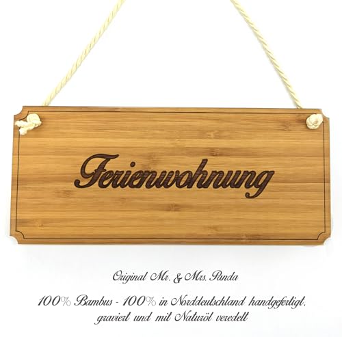 Mr. & Mrs. Panda Türschild Ferienwohnung - Geschenk, graviert, Dekoschild, Landhaus, Wanddeko, Spruchschild, Shabby, Wandschild, Holzschild, von Mr. & Mrs. Panda