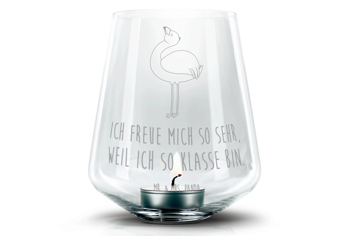 Mr. & Mrs. Panda Windlicht Flamingo Stolz - Transparent - Geschenk, Selbstliebe, Teelicht Glas m (1 St), Handarbeit mit Liebe von Mr. & Mrs. Panda