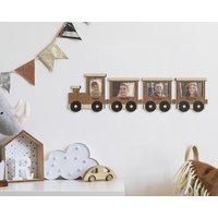 Personalisierter Holz Fotorahmen Zug Set Gravierte Bilderrahmen Geschenk Kinderzimmer Dekor Lokomotive Und Kutsche Wandkunst 4x6 Kleinen Rahmen von MrCarpenterStore