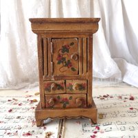 Bemalter Mini Vintage Schrank Mit Schubladen Bemalter Mini Vintage Schrank Mit Schubladen von MrGLovesMissB