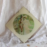 Dekorative Vintage Glasfliese Mit Liebespaar Bild Dekorative Vintage Glasfliese Mit Liebespaar Bild von MrGLovesMissB