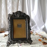 Dekorativer Antiker Fotorahmen Aus Metall Dekorativer Antiker Fotorahmen Aus Metall von MrGLovesMissB