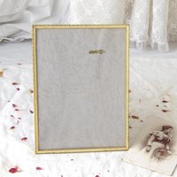 Dekorativer Vintage Bilderrahmen Aus Weißblech Dekorativer Vintage Bilderrahmen Aus Weißblech von MrGLovesMissB