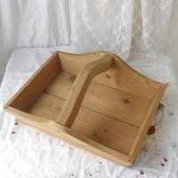 Vintage Brotkasten Aus Holz Mit Tragegriff Vintage Brotkasten Aus Holz Mit Tragegriff von MrGLovesMissB