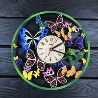 Bemalter Schmetterling Wanduhr Holz Geschenk Für Frauen Mädchen Schmetterlinge 5. Jahrestag Personalisiertes Poster Hängendes Schmetterlingsschild von MrWoodGifts