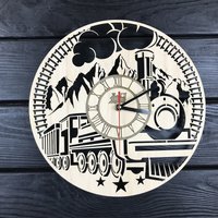 Eisenbahn Wanduhr Geschenk Für Männer 5. Jahrestag Personalisiert Lokomotive Poster Custom Zug Hängende Wand Holz Dekor Wandbanner von MrWoodGifts