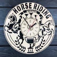 Reiten Wanduhr Geschenk Für Männer Frauen 5. Jahrestag Personalisieren Sie Poster Benutzerdefinierte Holz Hängen von MrWoodGifts