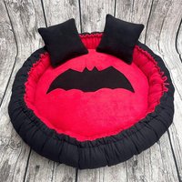 Katzen Hunde Wolkenbettchen Bett Bettchen Kuschelnest Nest Vampir Gothic Fledermaus Schwarz Rot von MrsDalda