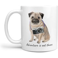 Das Abenteuer Ist Da Draußen Mops Hundebecher; Süße Illustrierte Reisekaffeetasse, Lustiges Geschenk Für Hundeliebhaber. Hunde Name Kostenlos von MrsHenris