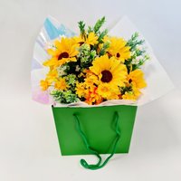 Geschenk Für Mama, Künstlicher Blumenstrauß, Hutschachtel, Kunstblumenarrangement, Kunstblume, Geburtstagsblumen, Blumen Sonnenblumen von MrsMermaids