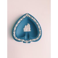 Wedgwood Jaspisware Made in England Spade Trinket Dish von MrsThorpesTreasures