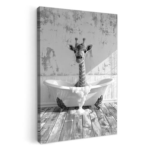 MuchoWow© Bild auf Leinwand 60x90 cm Bilder Badezimmer WC Toilette Wand Deko Wohnzimmer Modern Wanddeko Bilderwand Geschenk Hochlandrind - Kuh - Vintage - Badewanne - Schwarz und weiß von MuchoWow
