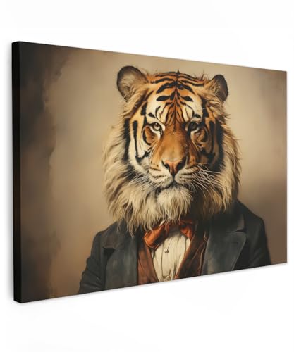 MuchoWow© Bild auf Leinwand Groß 120x80 cm XXL Schlafzimmer Bilder Wand Deko Wohnzimmer Modern Wanddeko Bilderwand Geschenk Vintage - Tiger - Anzug - Beige - Tiere von MuchoWow